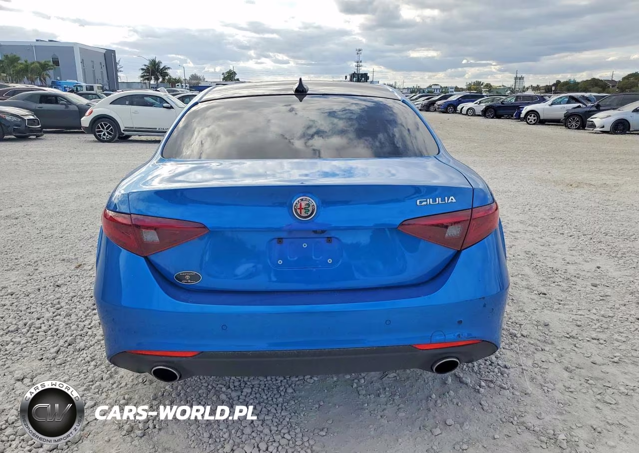 2021 Alfa Romeo Giulia Ti VIN:ZARFAMBN7M7649272 - 6