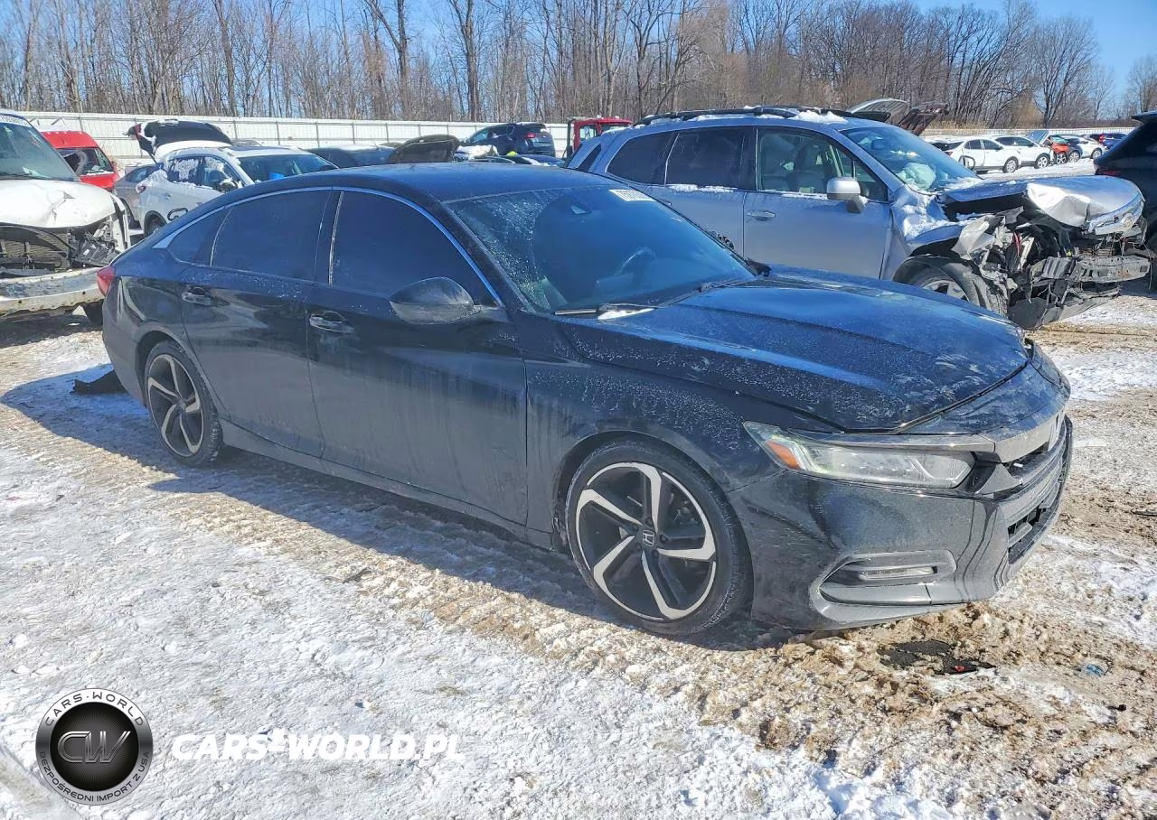 2018 Honda Accord Sport VIN:1HGCV1F30JA013091 - 4