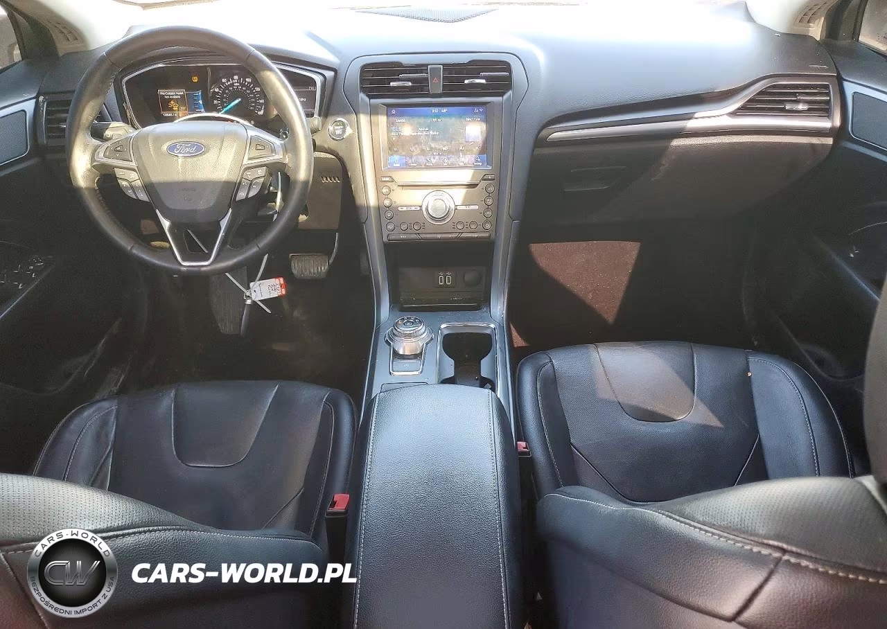 2020 Ford Fusion Titanium VIN:3FA6P0D92LR133237 - 8
