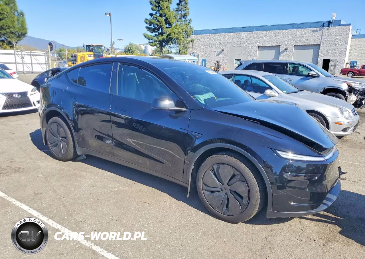 2026 Tesla Model Y VIN:7SAYGDEE2TA496726 - 4