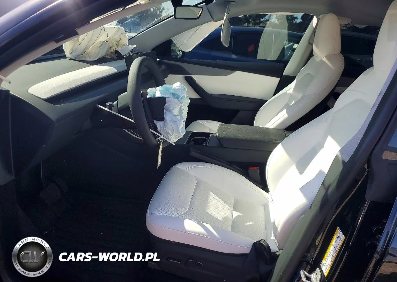 2026 Tesla Model Y VIN:7SAYGDEE2TA496726 - 7