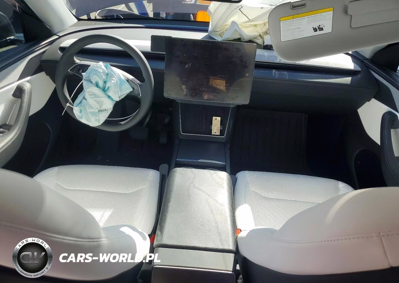 2026 Tesla Model Y VIN:7SAYGDEE2TA496726 - 8