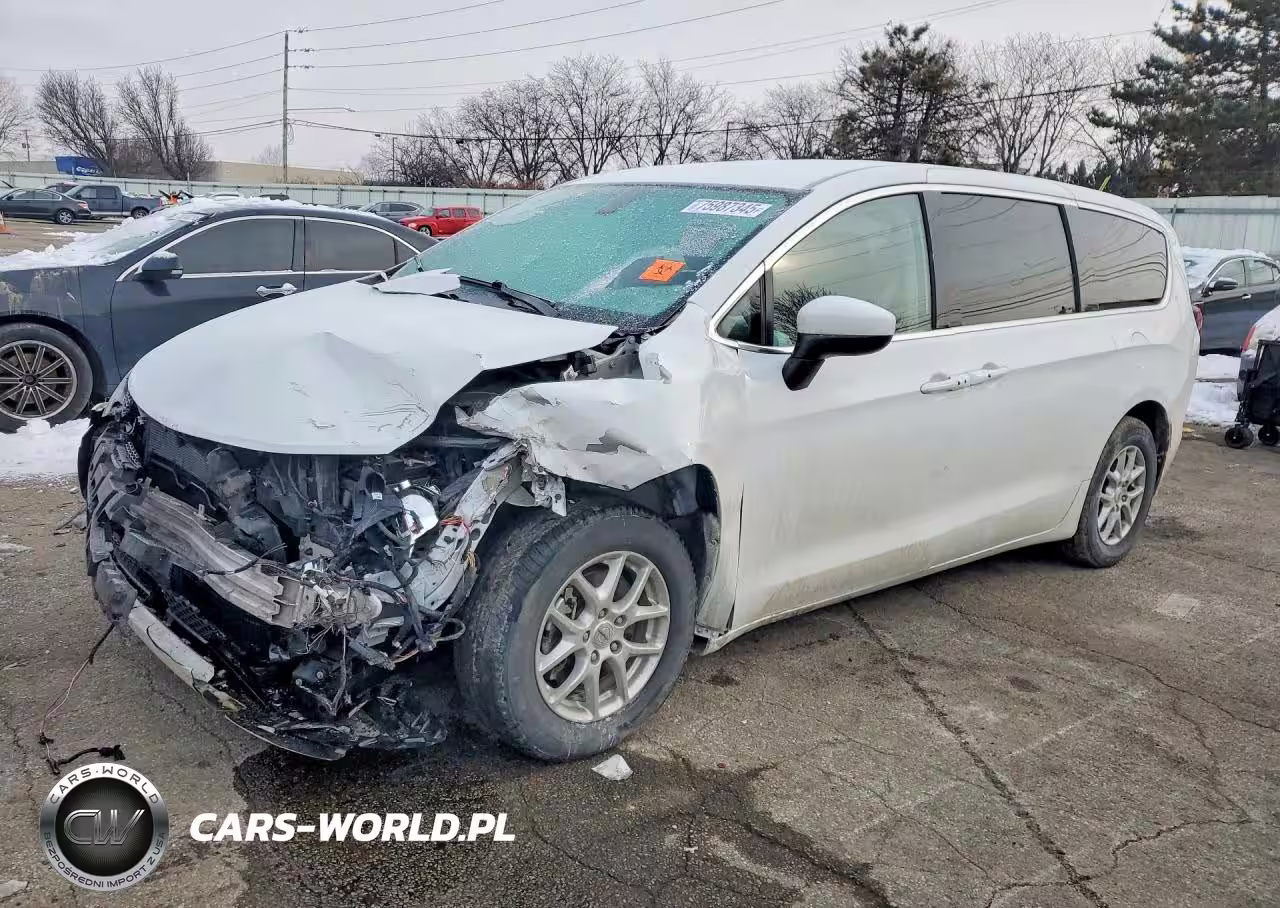 2022 Chrysler Voyager Lx