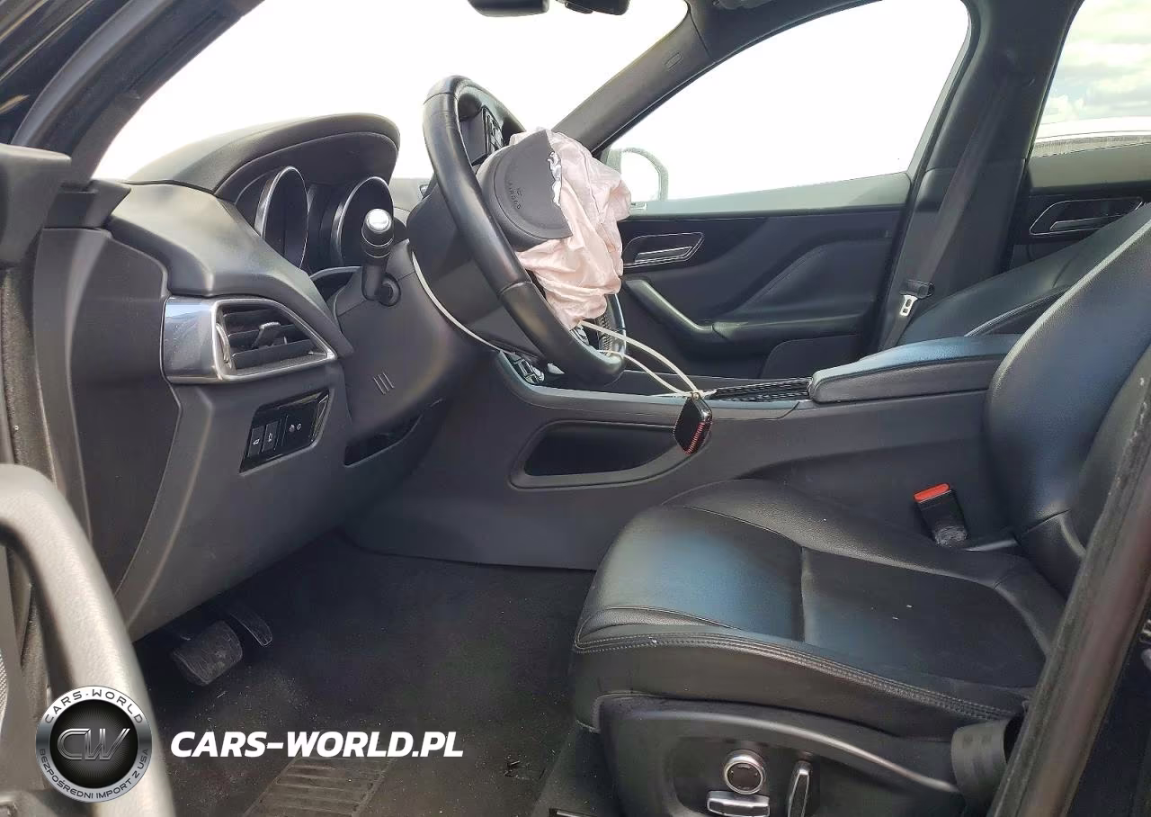 2020 Jaguar F-Pace Premium VIN:SADCJ2FX9LA618303 - 7