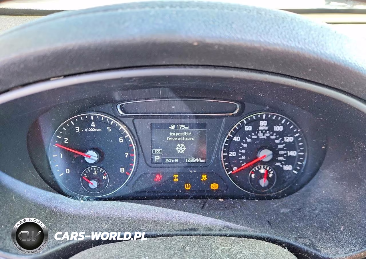 2019 Kia Sorento Lx VIN:5XYPGDA3XKG562673 - 9