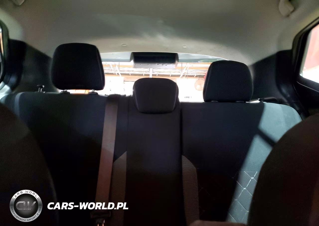 2019 Nissan Kicks S VIN:3N1CP5CU5KL503827 - 10