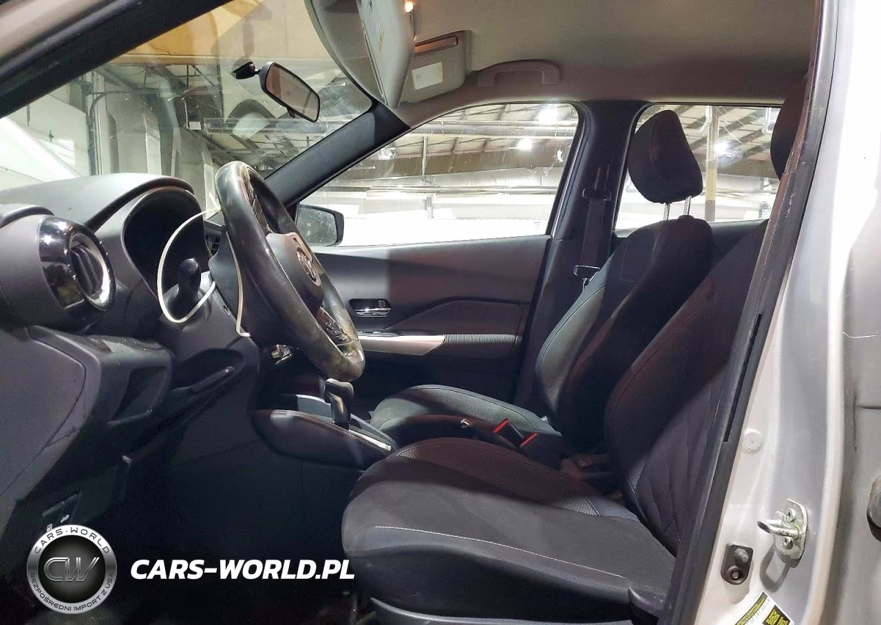 2019 Nissan Kicks S VIN:3N1CP5CU5KL503827 - 7