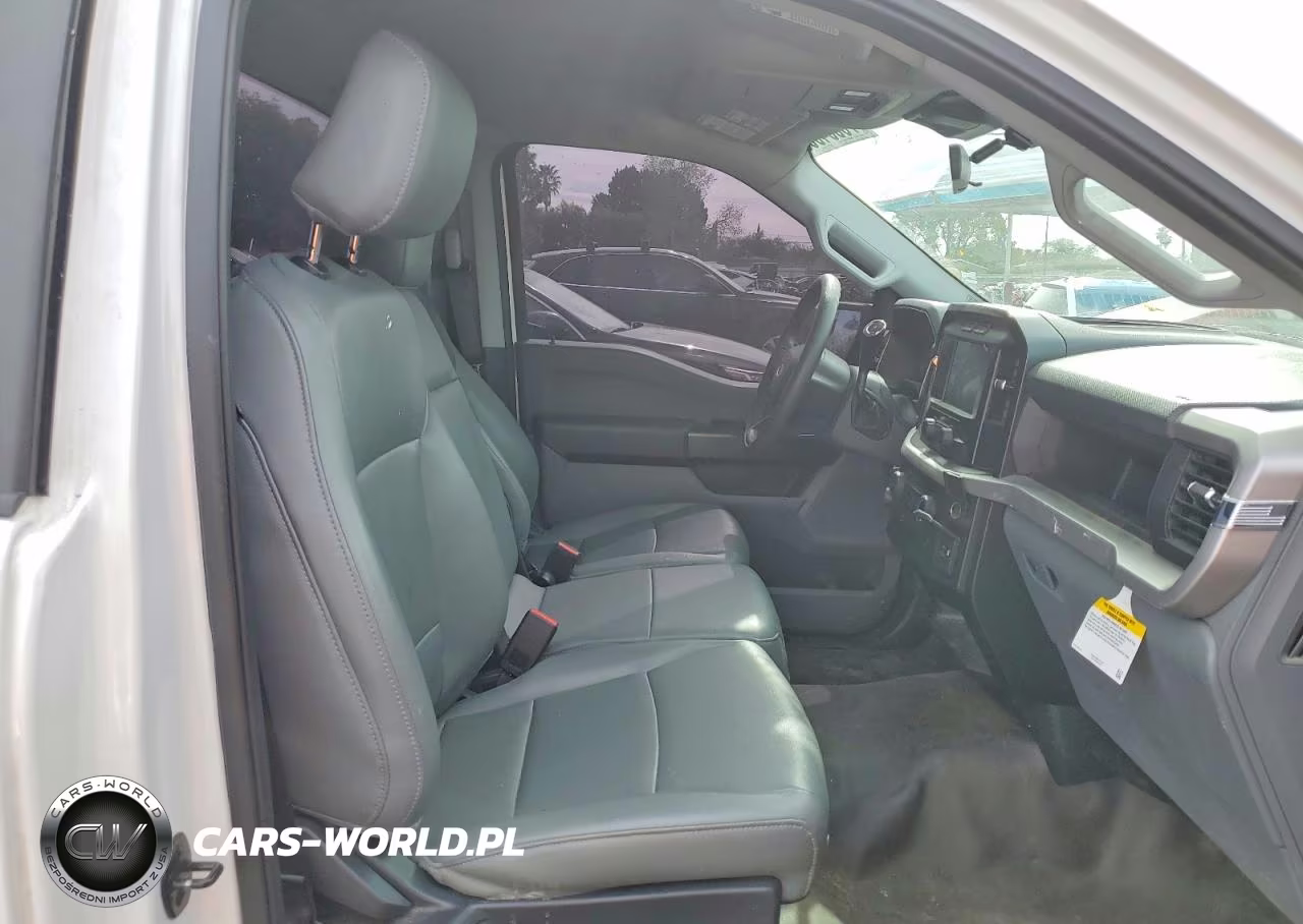 2023 Ford F150 VIN:1FTMF1CB3PKF80359 - 10