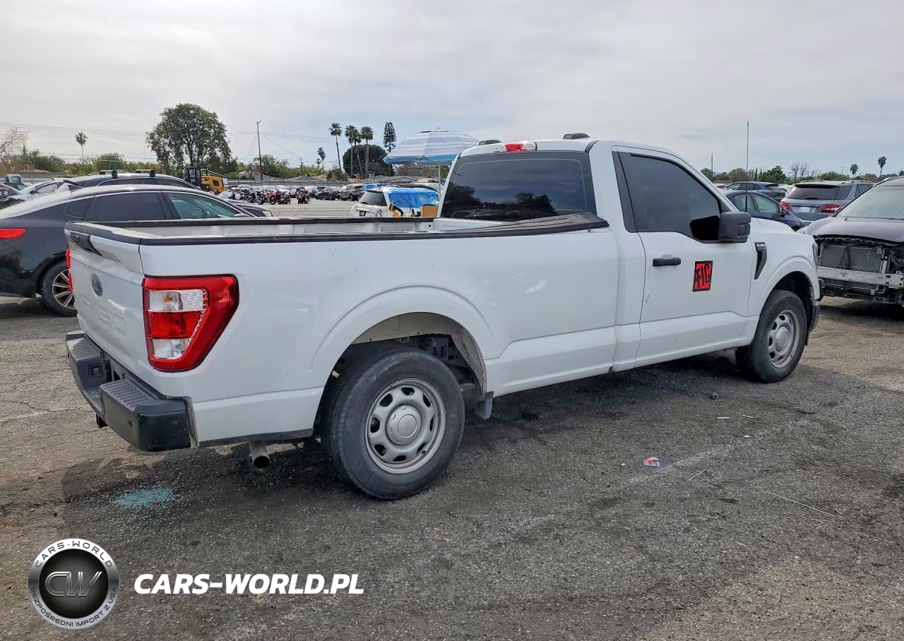 2023 Ford F150 VIN:1FTMF1CB3PKF80359 - 3