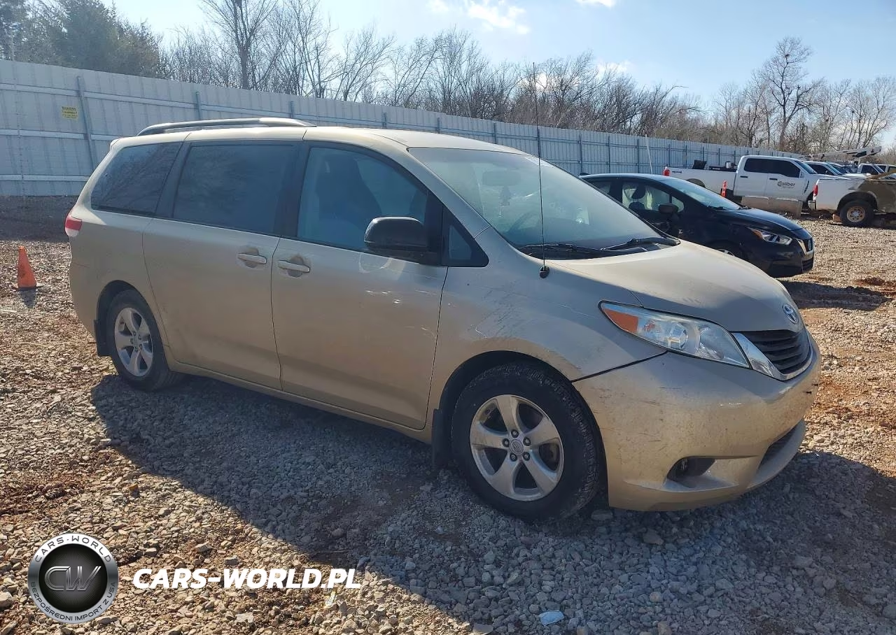 2011 Toyota Sienna Le VIN:5TDKK3DC6BS005177 - 4