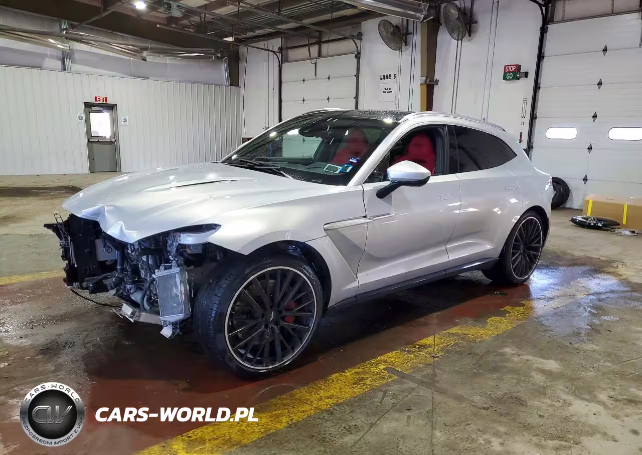2023 Aston Martin Dbx