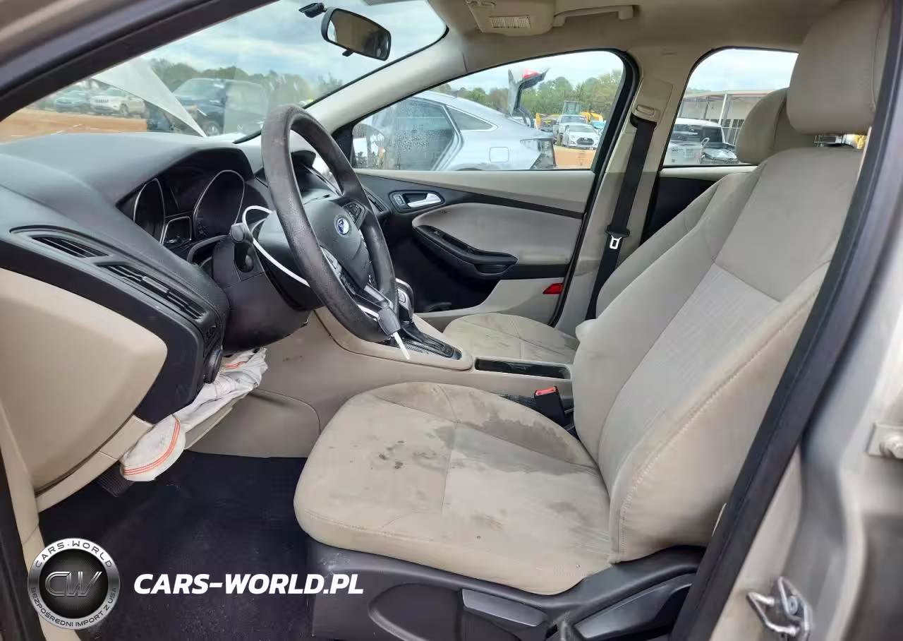 2016 Ford Focus Se VIN:1FADP3F2XGL210885 - 7