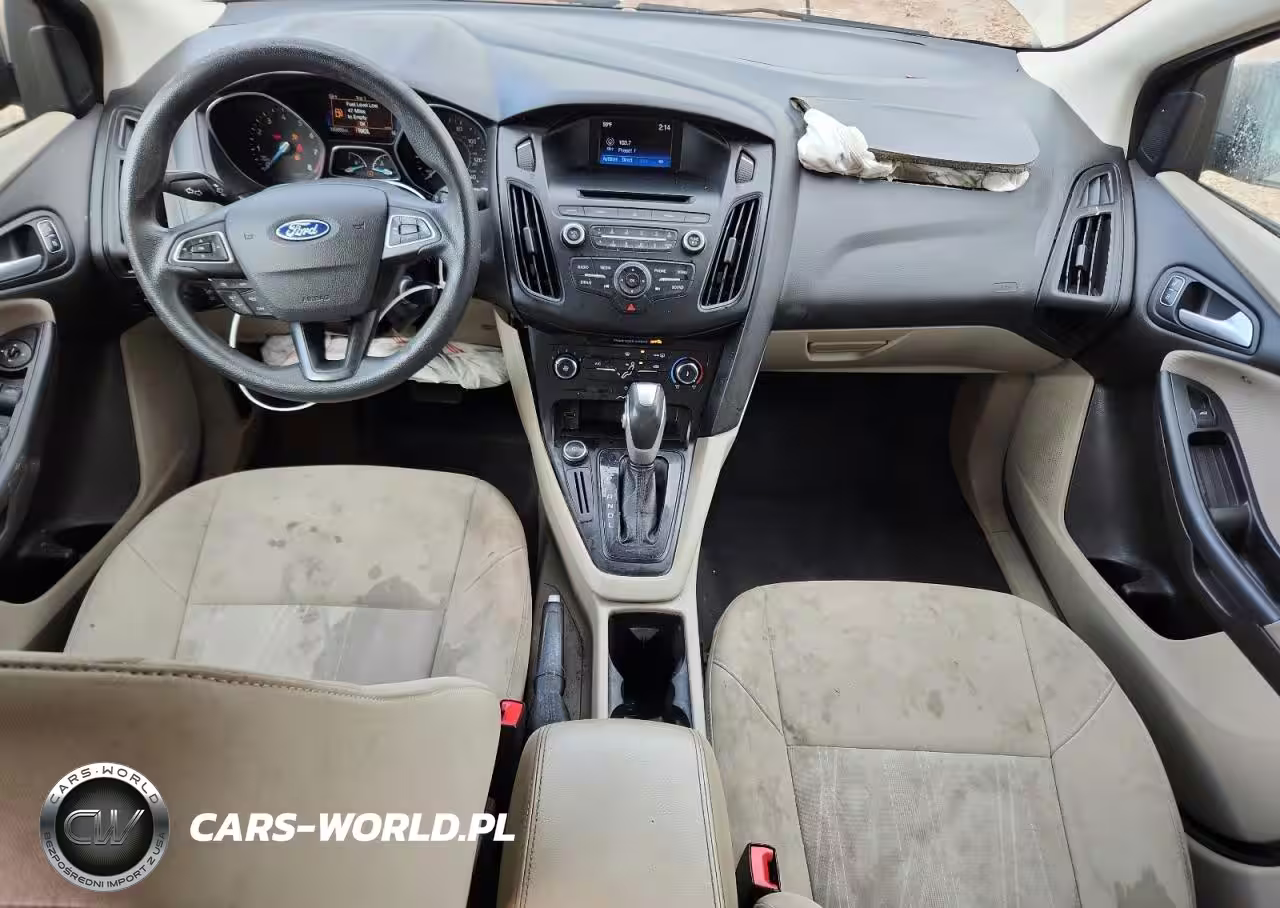 2016 Ford Focus Se VIN:1FADP3F2XGL210885 - 8