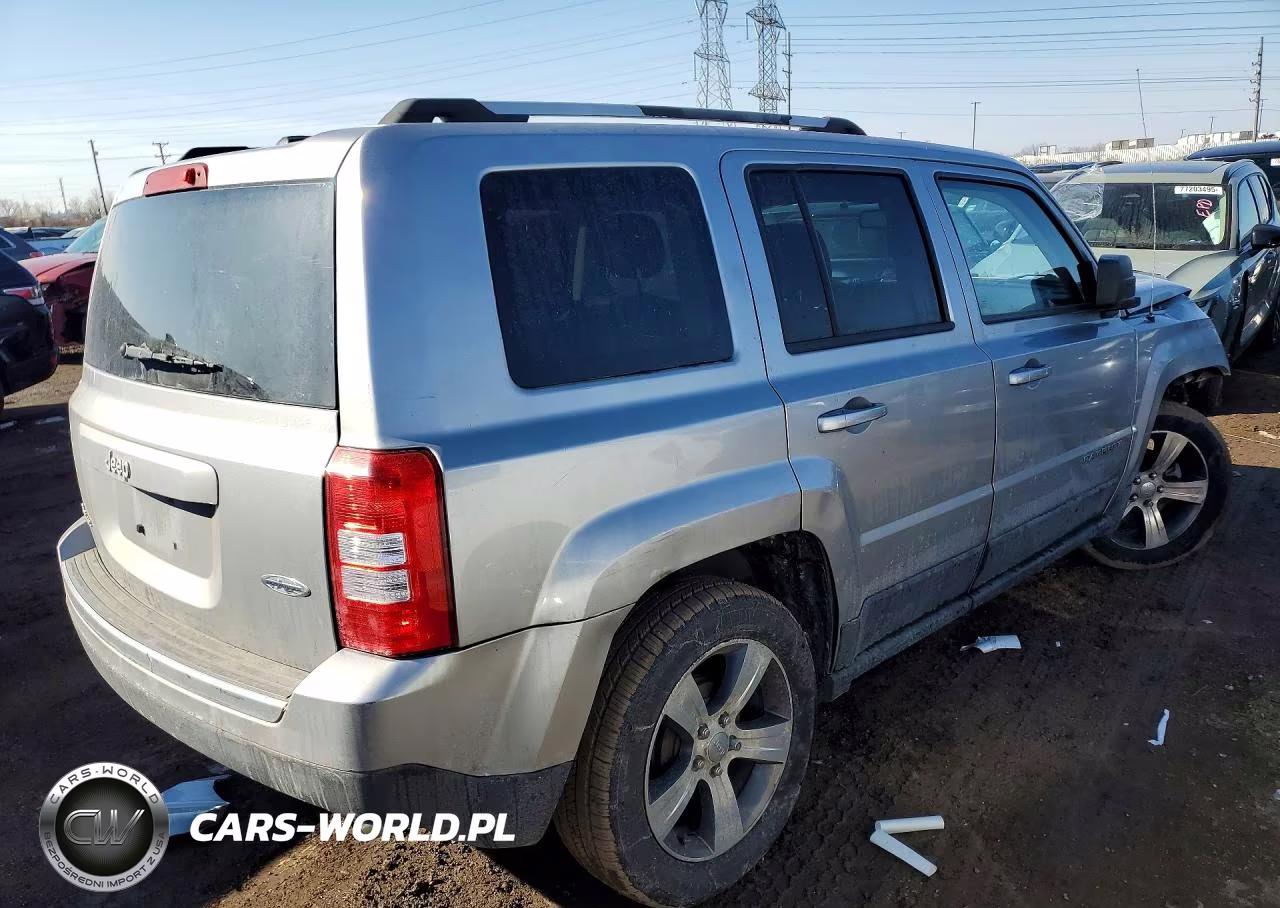 2016 Jeep Patriot Latitude VIN:1C4NJPFAXGD583708 - 3