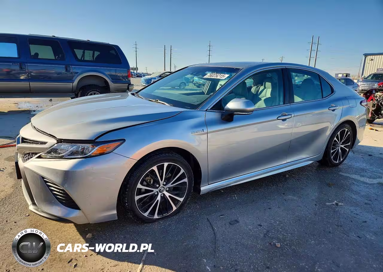 2018 Toyota Camry Hybrid Se