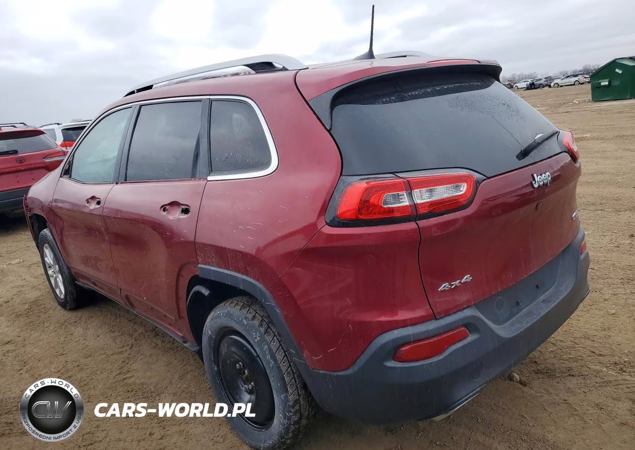 2017 Jeep Cherokee Latitude VIN:1C4PJMCS2HW646990 - 2