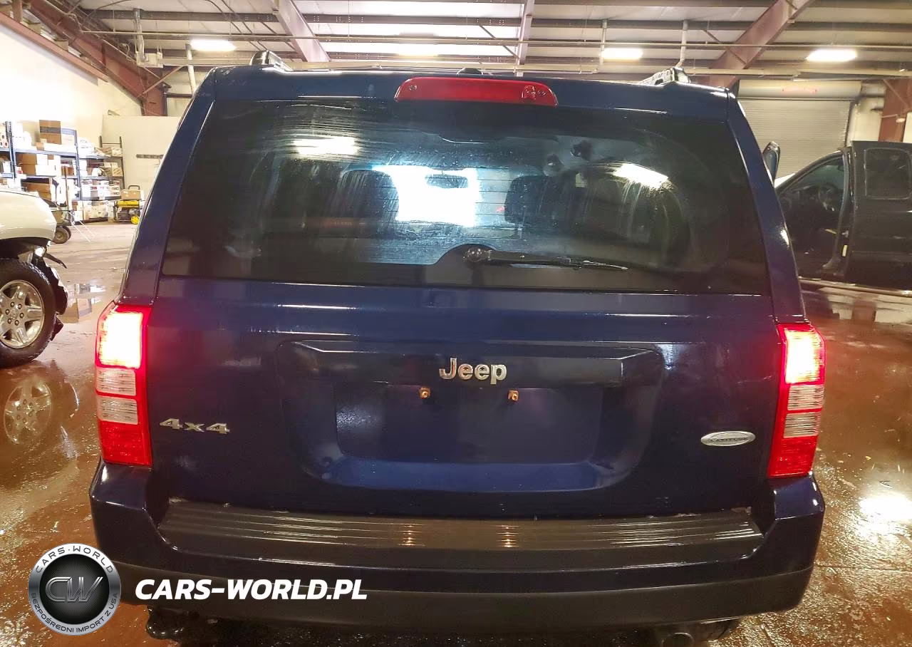 2016 Jeep Patriot Latitude VIN:1C4NJRFB5GD586455 - 6