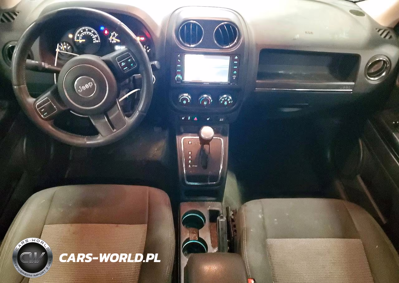 2016 Jeep Patriot Latitude VIN:1C4NJRFB5GD586455 - 8