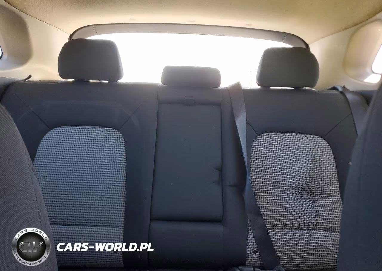 2018 Hyundai Kona Se VIN:KM8K1CAA1JU108471 - 10