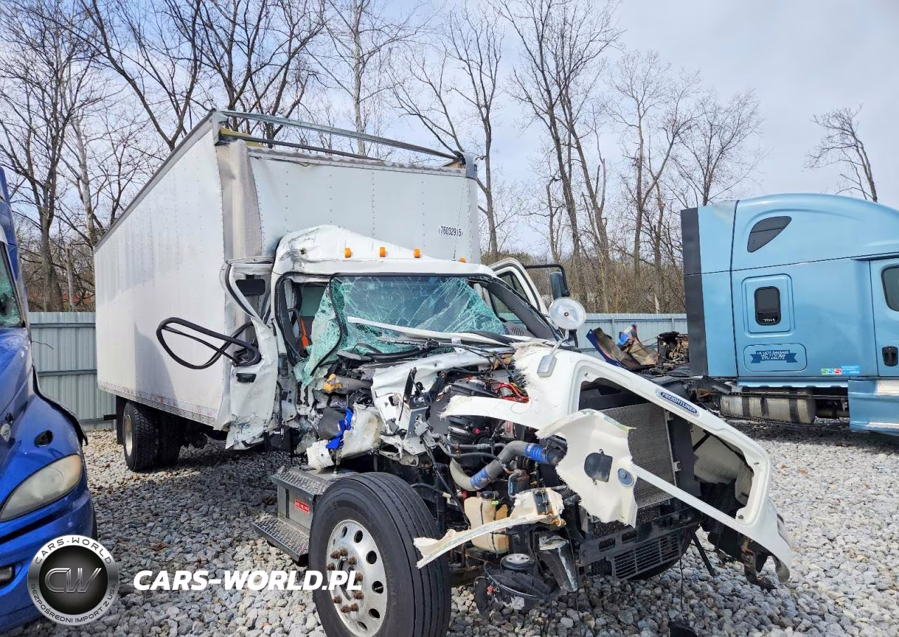 2022 Freightliner Business Class M2 Box Truck