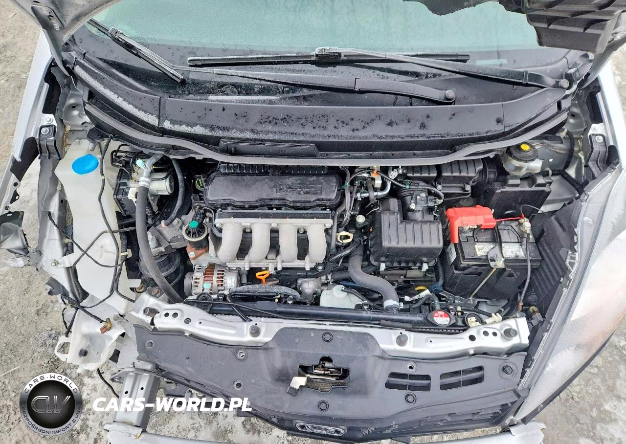 2013 Honda Fit Sport VIN:JHMGE8H5XDC010987 - 12