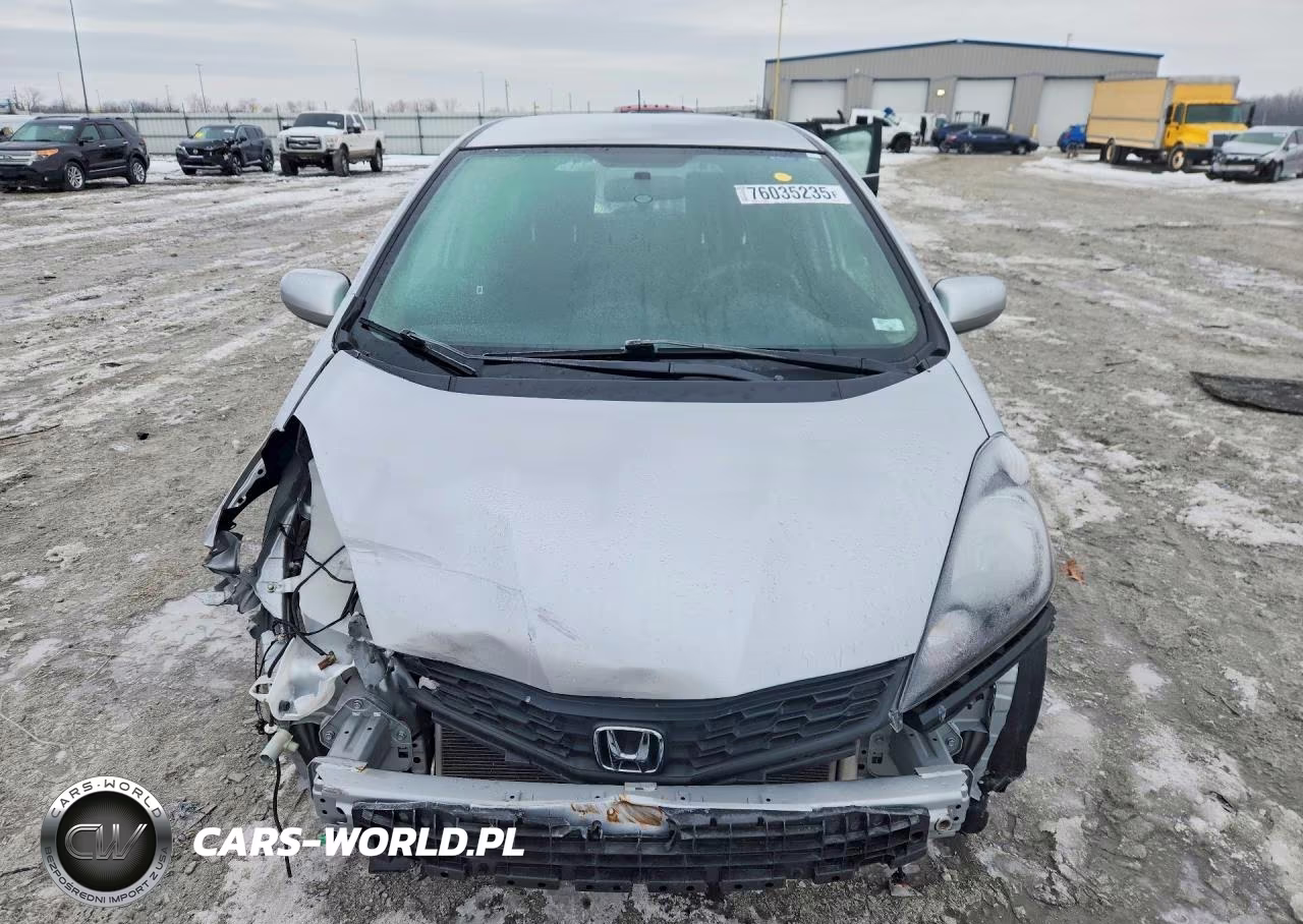 2013 Honda Fit Sport VIN:JHMGE8H5XDC010987 - 5