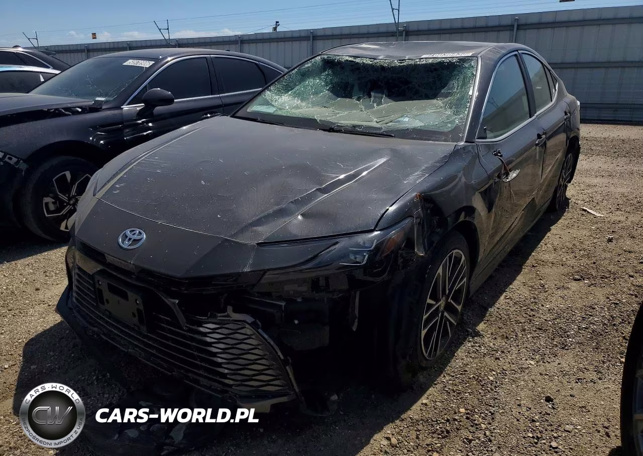 2025 Toyota Camry Xle – zdjęcie 1 z 13