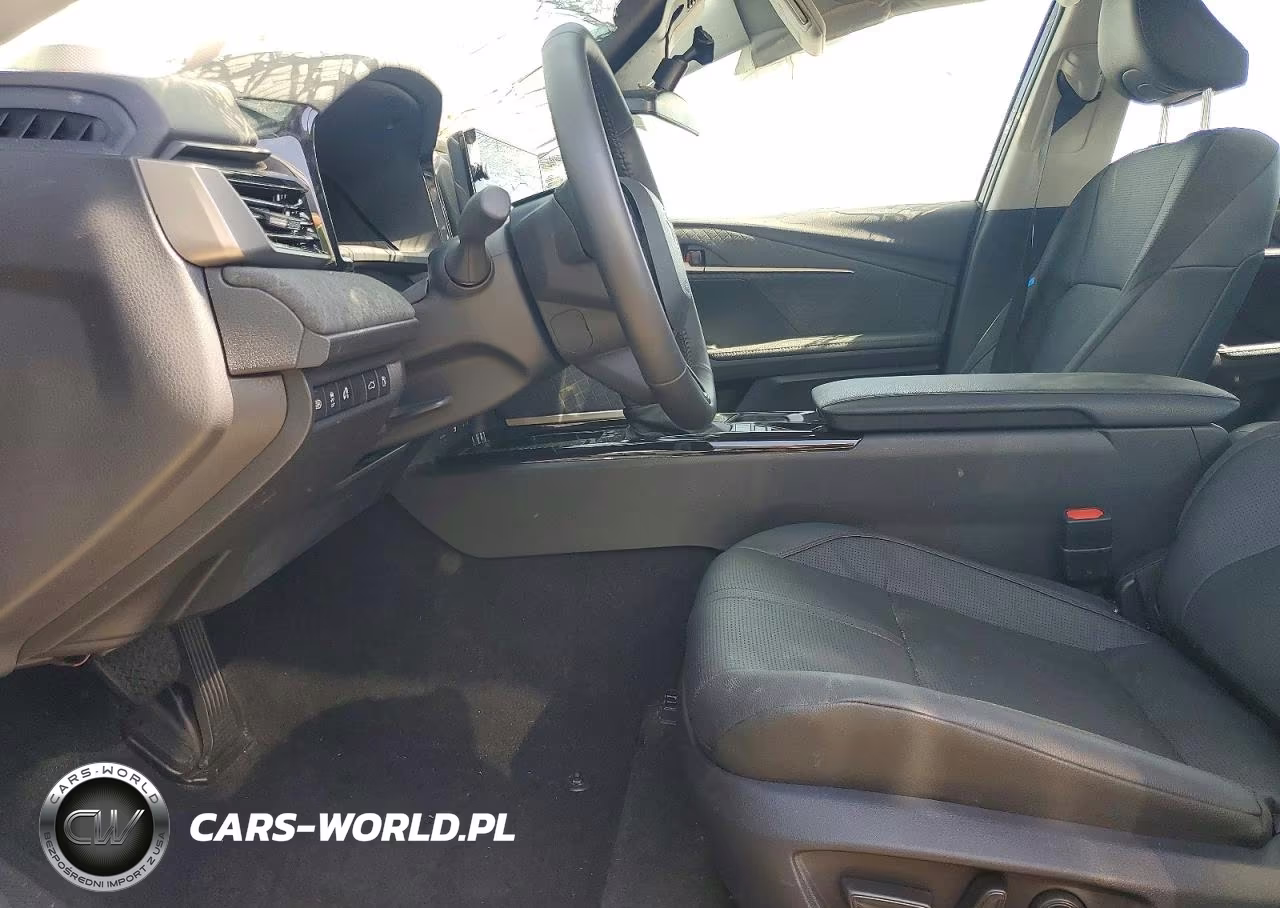 2025 Toyota Camry Xle VIN:4T1DAACK0SU194604 - 7