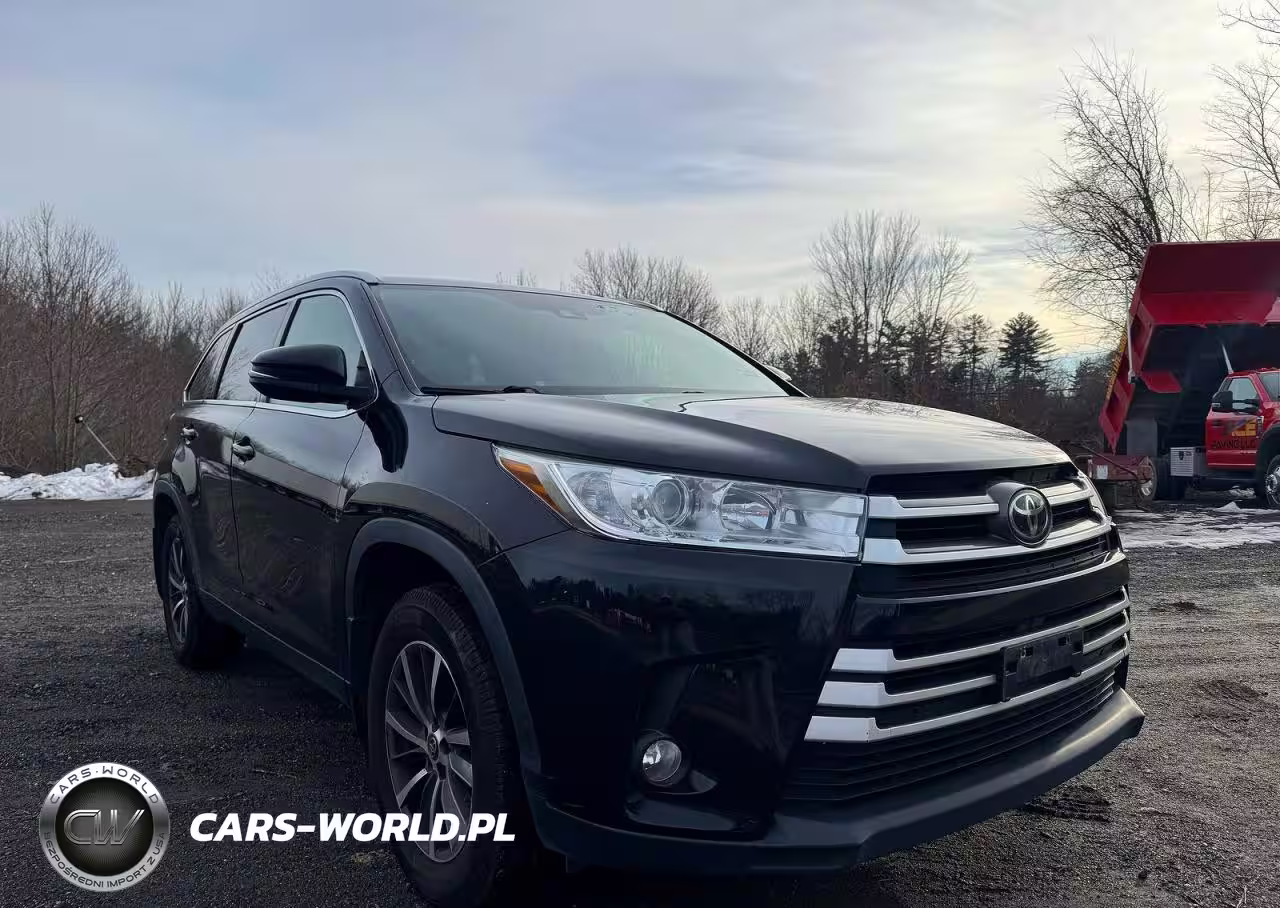 2019 Toyota Highlander Se