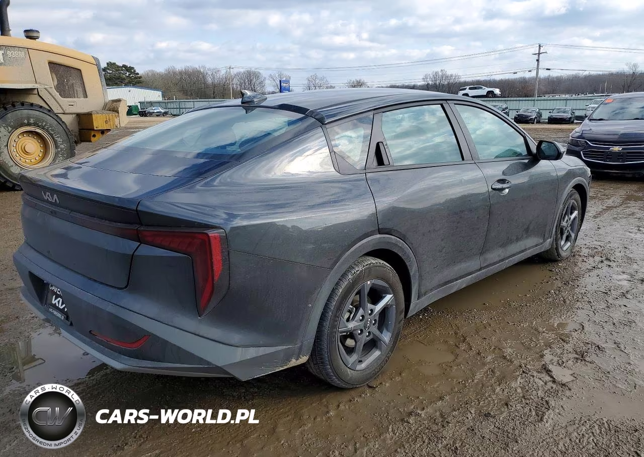 2025 Kia K4 Lx VIN:3KPFT4DE4SE200064 - 3