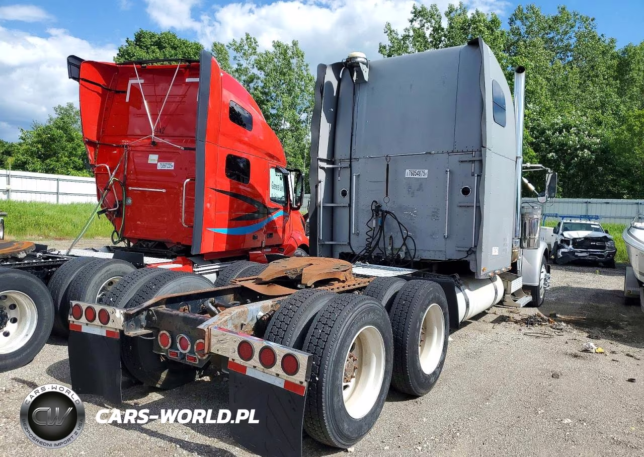 1998 Freightliner Fld120 Semi Truck VIN:1FUPCSEB4WL924548 - 4