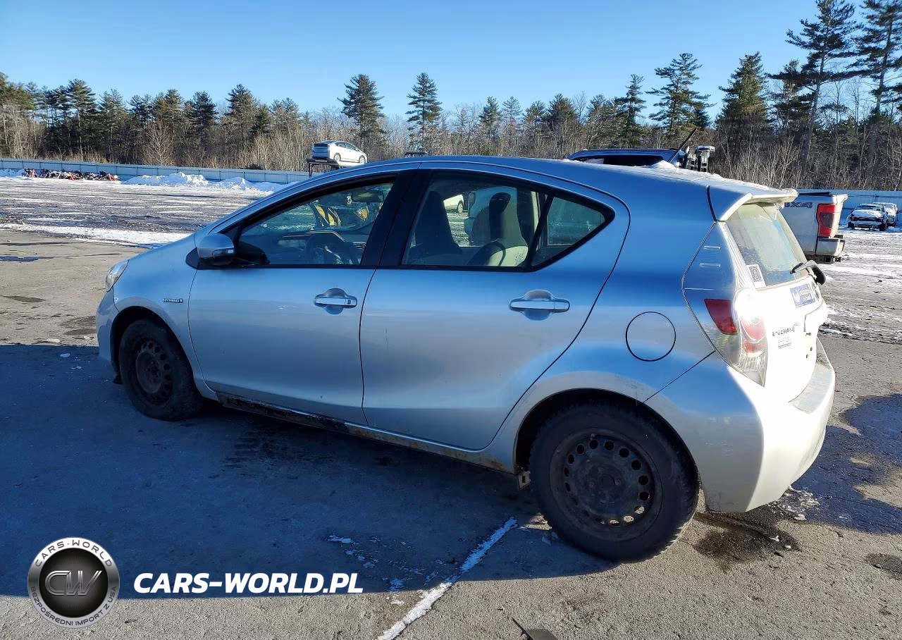 2014 Toyota Prius C VIN:JTDKDTB39E1566438 - 2