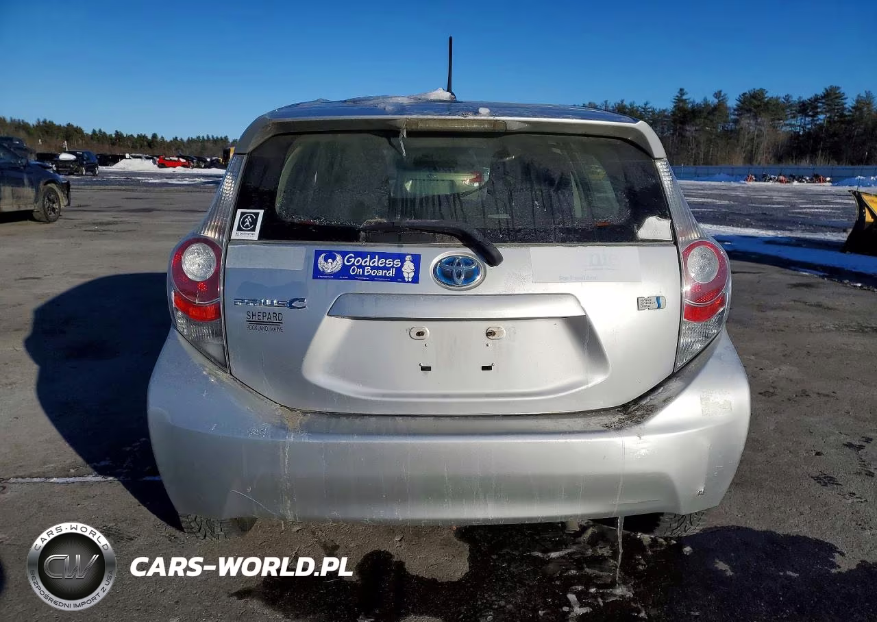 2014 Toyota Prius C VIN:JTDKDTB39E1566438 - 6
