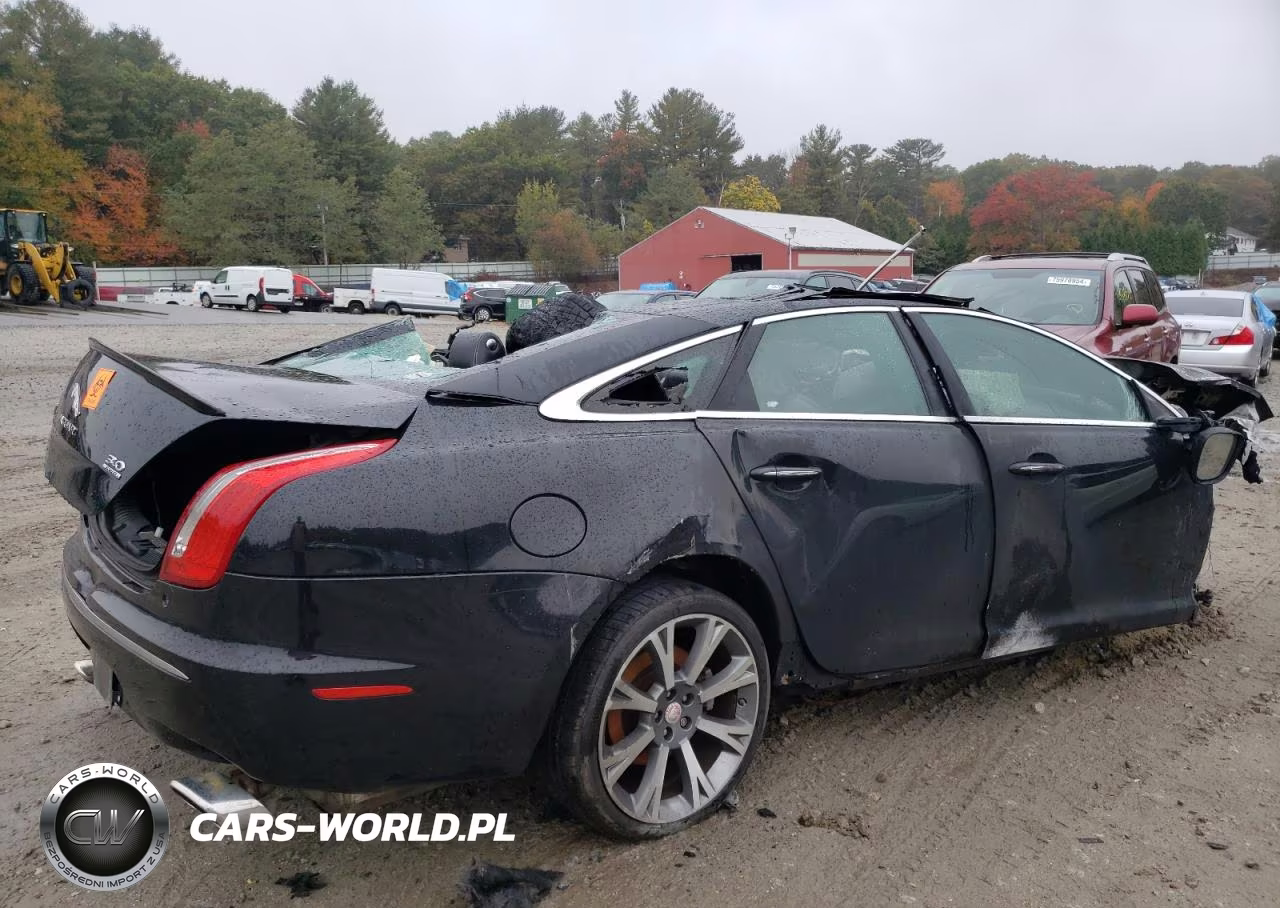 2015 Jaguar Xj VIN:SAJWJ1CD3F8V83882 - 3