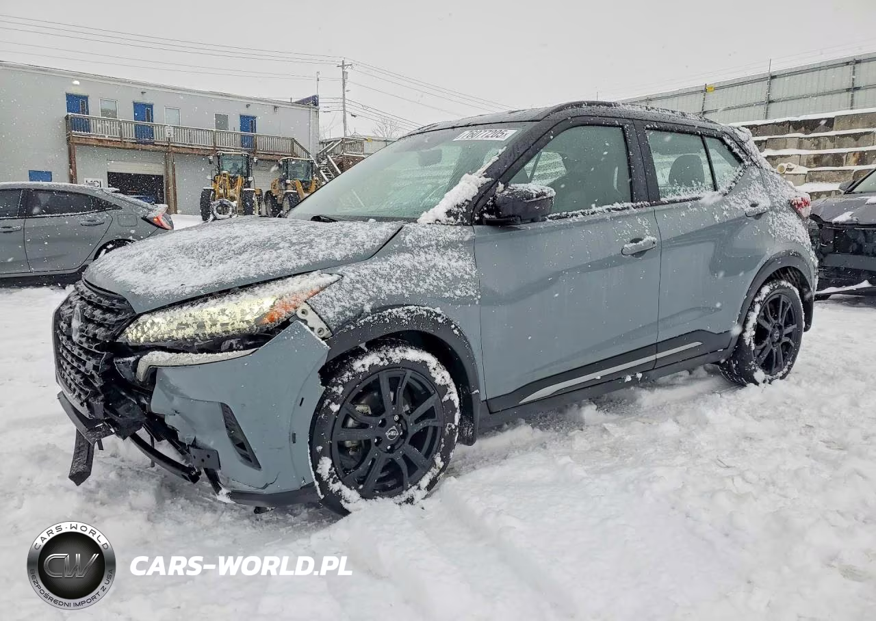 2022 Nissan Kicks Sr