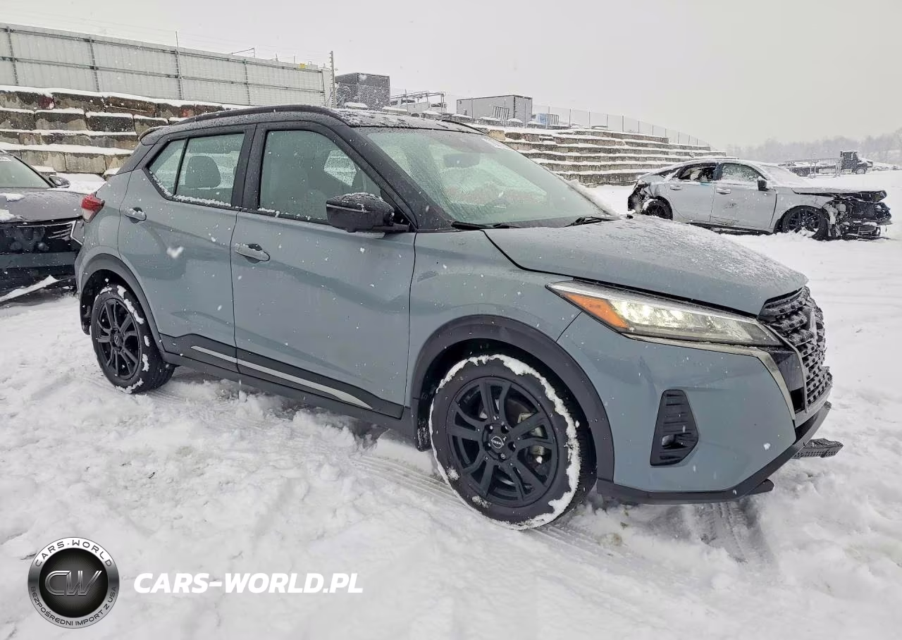 2022 Nissan Kicks Sr VIN:3N1CP5DV4NL520808 - 4