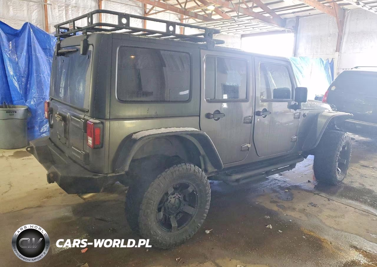 2016 Jeep Wrangler Unlimited Sport VIN:1C4BJWDG4GL205118 - 3