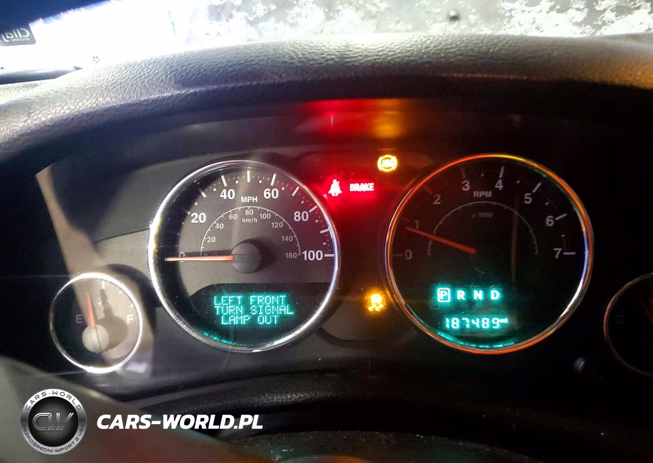 2016 Jeep Wrangler Unlimited Sport VIN:1C4BJWDG4GL205118 - 9