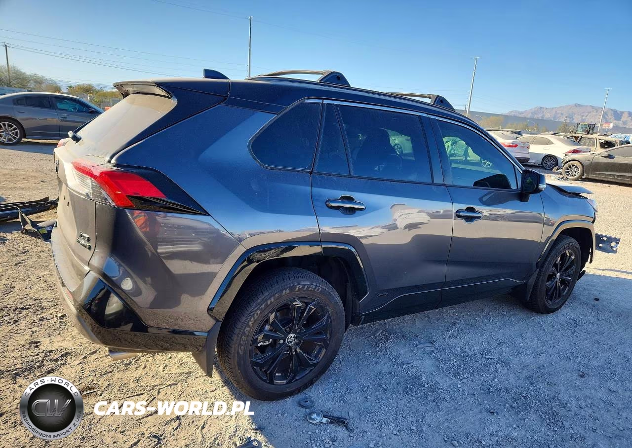 2024 Toyota Rav4 Xse VIN:JTME6RFV1RJ051395 - 3