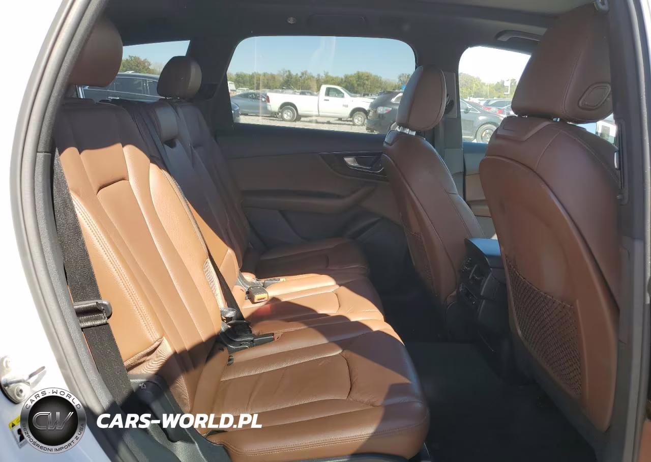 2017 Audi Q7 Premium Plus VIN:WA1LAAF73HD026319 - 11
