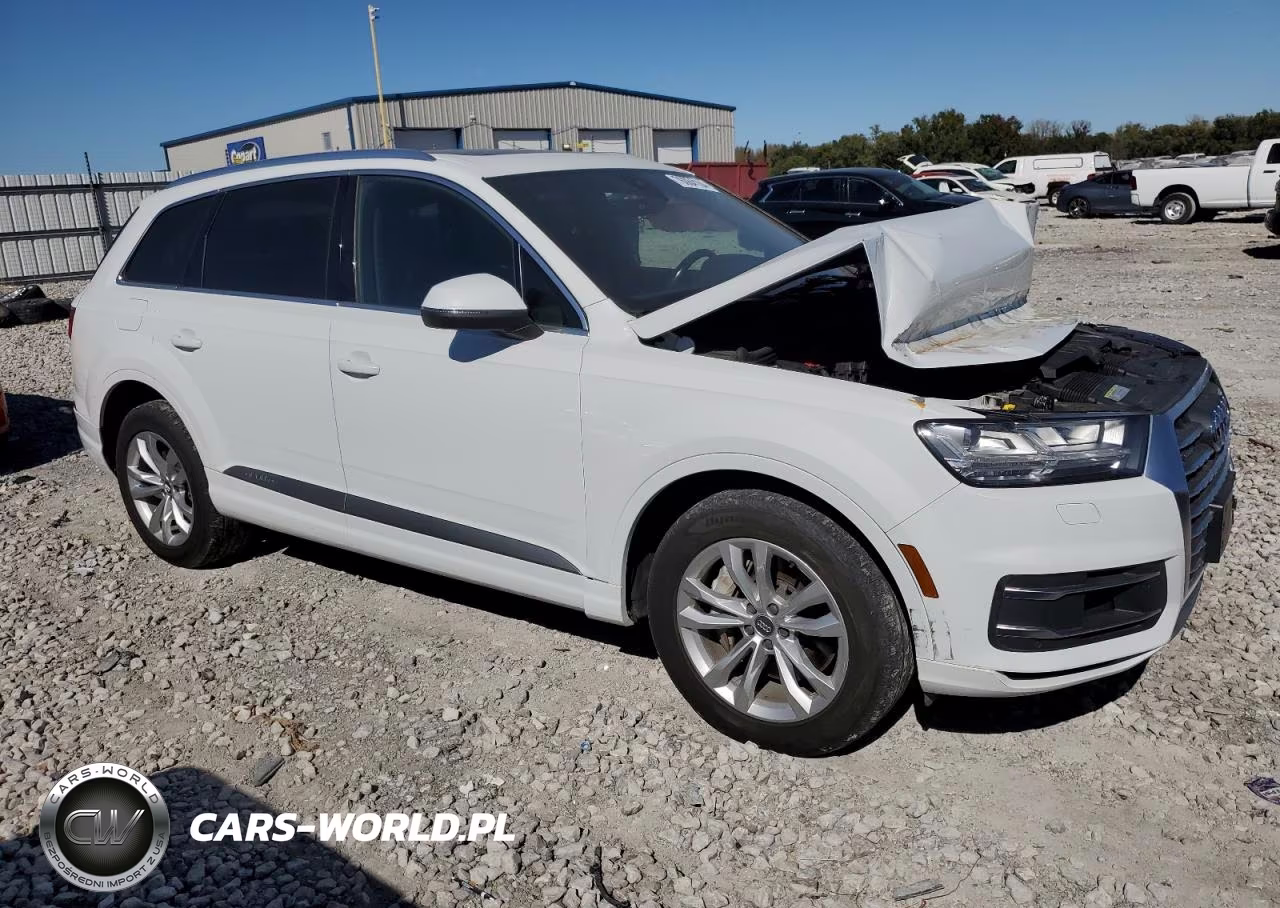 2017 Audi Q7 Premium Plus VIN:WA1LAAF73HD026319 - 4