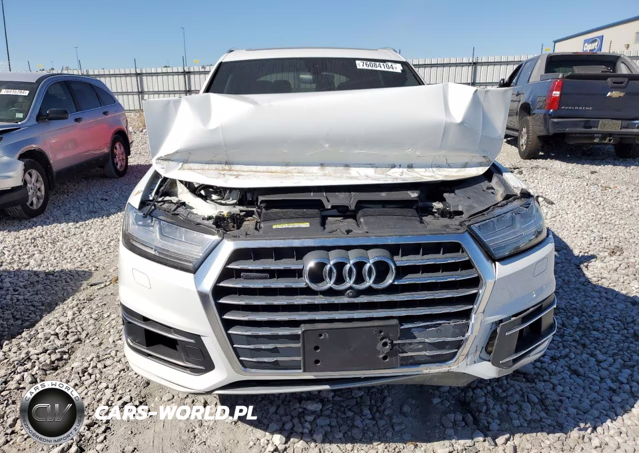 2017 Audi Q7 Premium Plus VIN:WA1LAAF73HD026319 - 5
