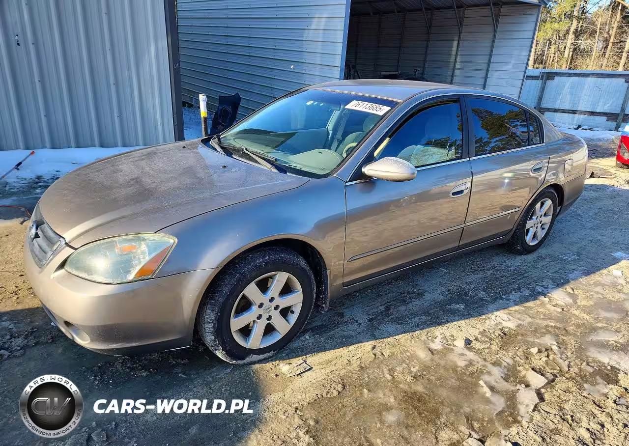2004 Nissan Altima Base