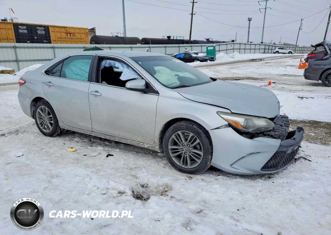 2015 Toyota Camry Le VIN:4T1BF1FK4FU892711 - 4