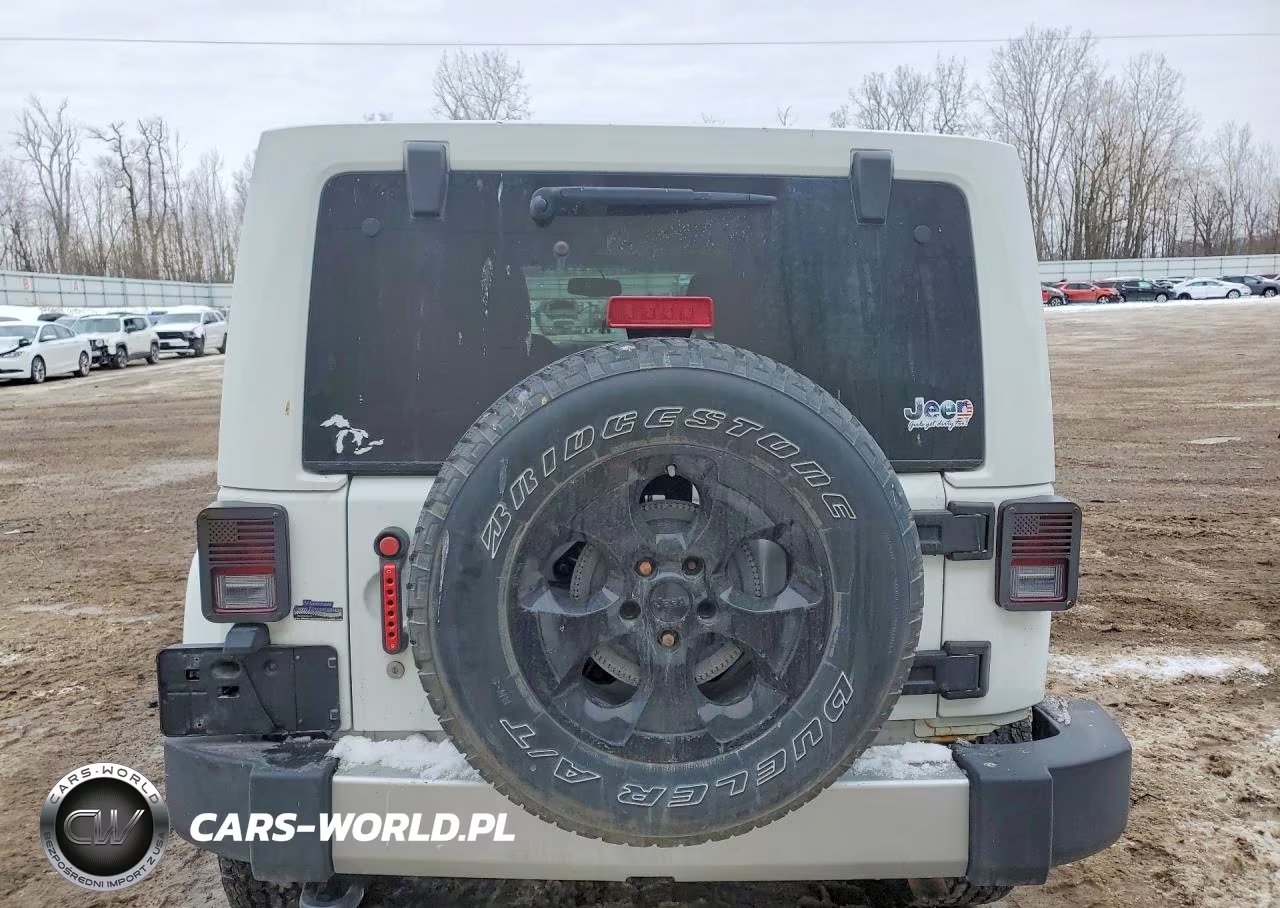 2014 Jeep Wrangler Unlimited Sahara VIN:1C4BJWEG6EL127114 - 6