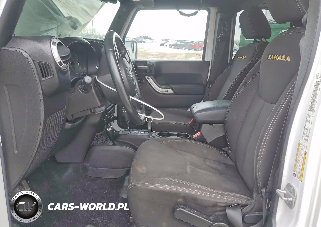 2014 Jeep Wrangler Unlimited Sahara VIN:1C4BJWEG6EL127114 - 7