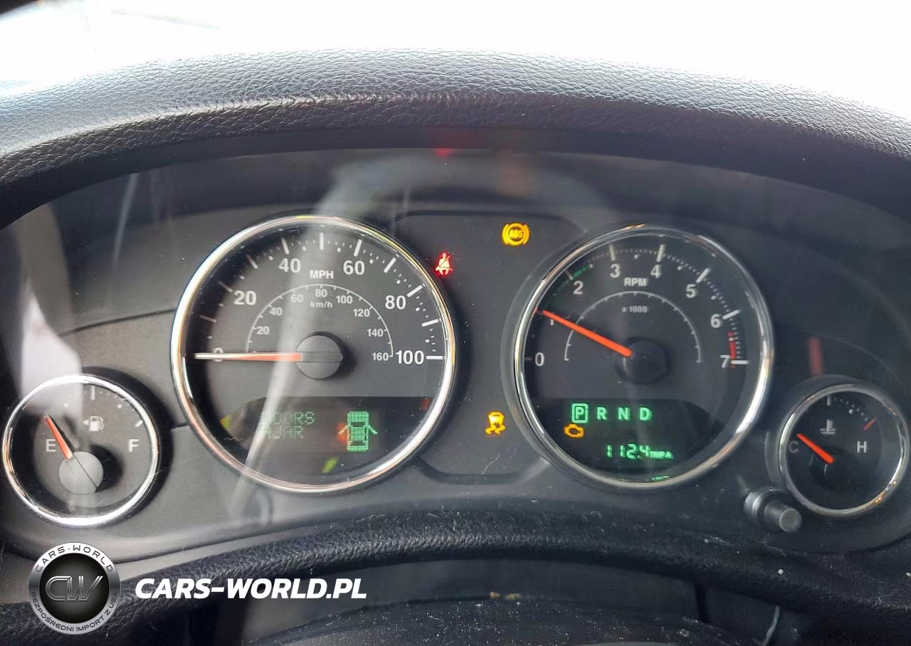 2014 Jeep Wrangler Unlimited Sahara VIN:1C4BJWEG6EL127114 - 9