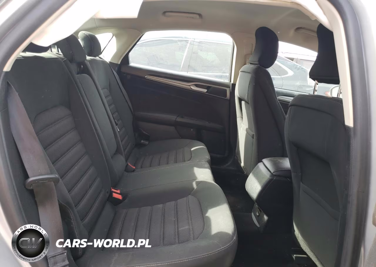 2018 Ford Fusion Se VIN:3FA6P0H78JR242596 - 10