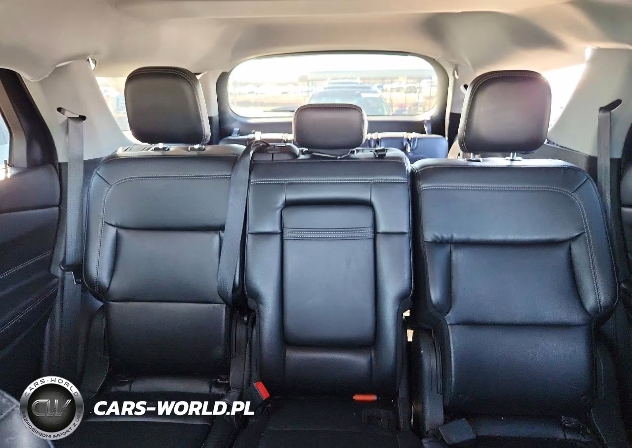 2021 Ford Explorer Xlt VIN:1FMSK8DH3MGA00696 - 10