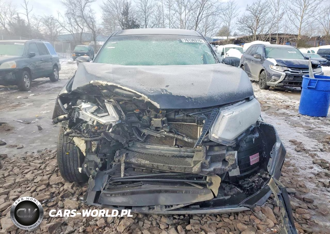 2018 Nissan Rogue S VIN:KNMAT2MT7JP583249 - 5